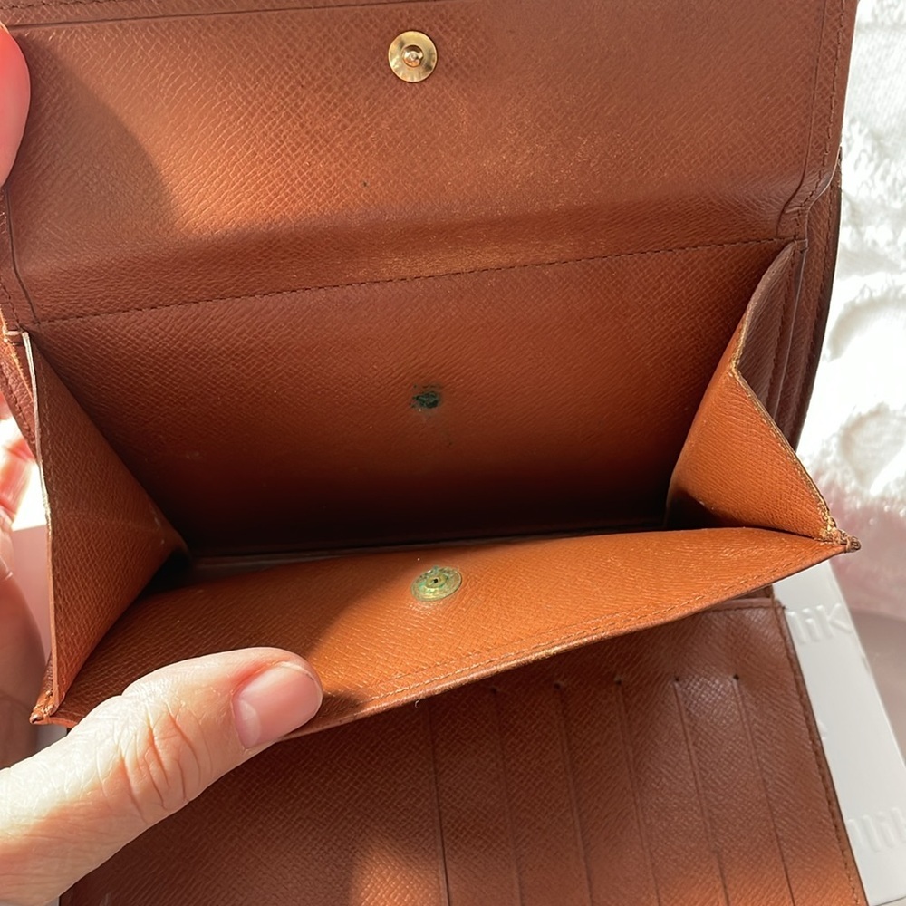 Authentic LV Alexandra Wallet - Picture 6 of 11